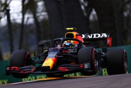 „Red Bull“ toliau vilioja „Mercedes“ variklių specialistus