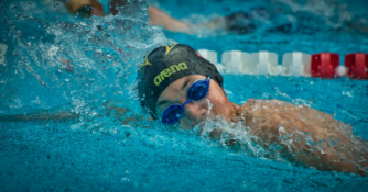 Jaunieji šalies plaukikai pratęsė rekordinių plaukimų seriją čempionate Klaipėdoje