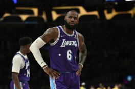 Karalius lieka Los Andžele: L. Jamesas pratęsė sutartį su „Lakers“