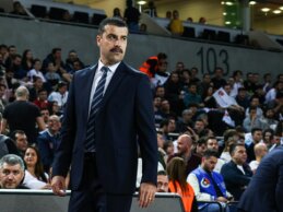 „Anadolu Efes“ treniruos geriausiu Europos taurės treneriu išrinktas turkas