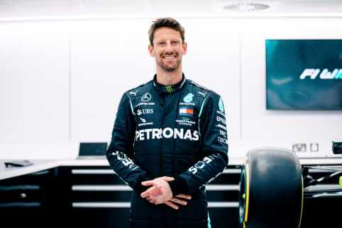R. Grosjeanas: „Mercedes“ komanda man pravėrė visas duris