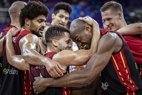 Staigmena A grupėje: Belgija ant žemės patiesė Ispanijos krepšininkus