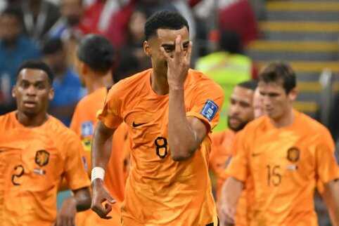 Nyderlandai ir Senegalas žengė į pasaulio čempionato atkrintamąsias